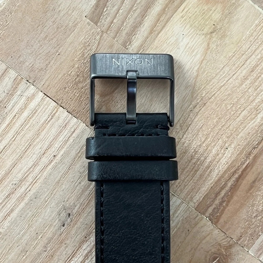 Nixon The Sentry Never Be Late Watch Black Green Dial Gunmetal Case Leather